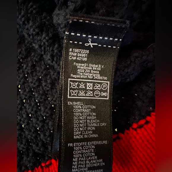 FOREVER 21 CARDIGAN NAVY BLUE AND RED WITH 2 FRONT POCKETS AND BUTTONS SIZE M - Picture 3 of 10